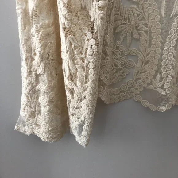 cottagecore creme lace kimono top 🕊🌻 - Picture 4 of 7